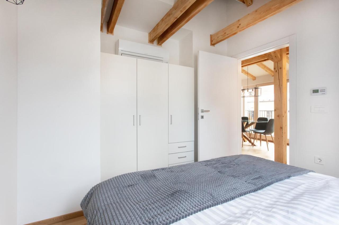 Bright & Spacious Loft In The Heart Of Old Town ليوبليانا المظهر الخارجي الصورة